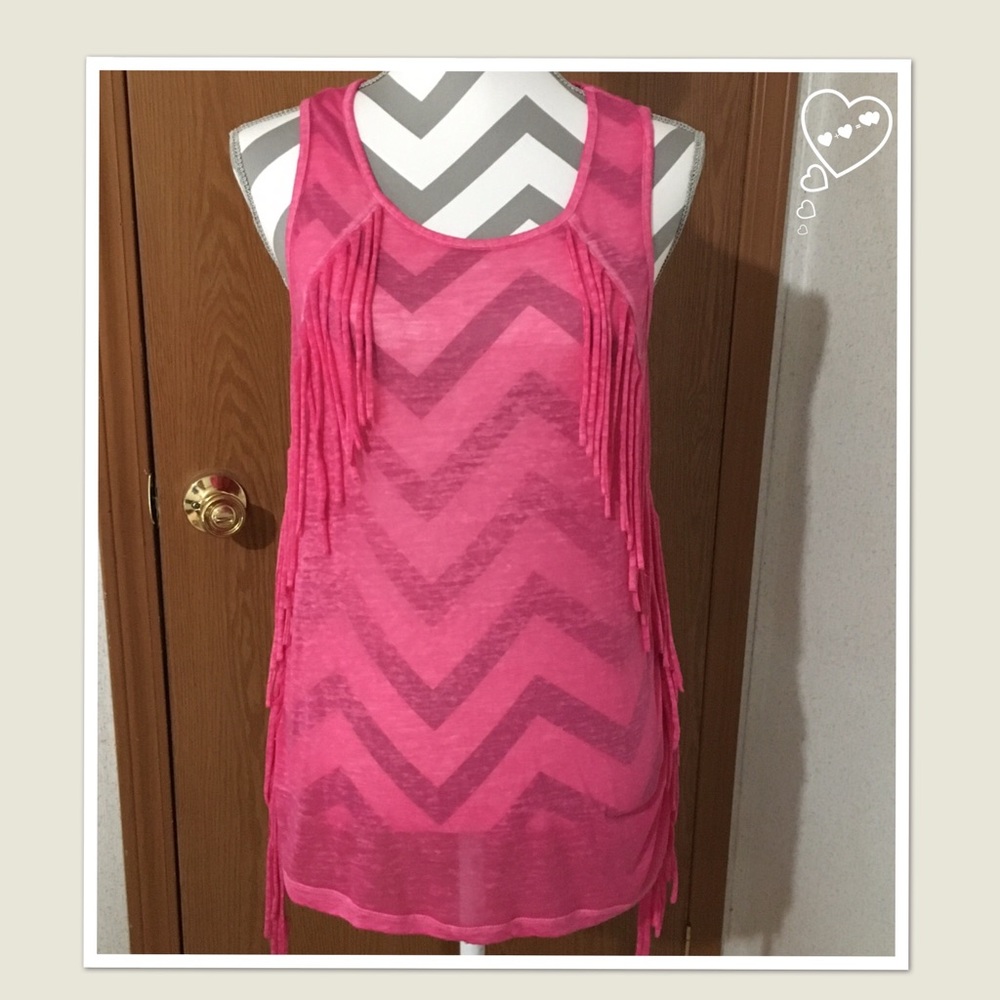 Hot Pink Top Size medium! Like new